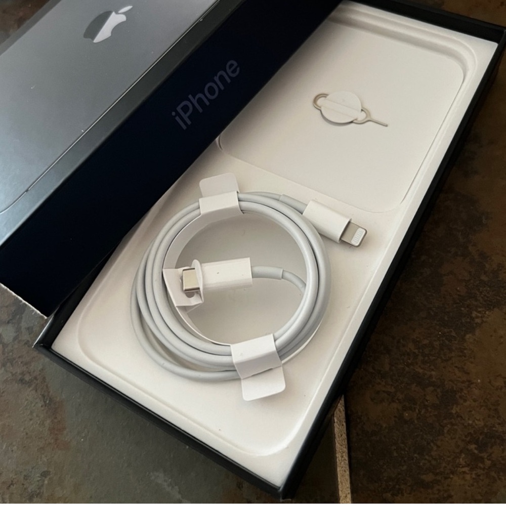 iPhone and iwatch assesories